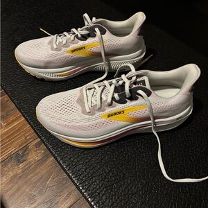 Brooks Women's Ghost 17